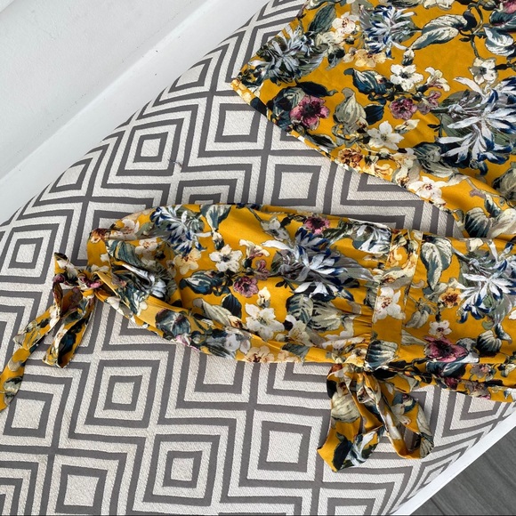 flowery blouse - open sleeve - Picture 8 of 8